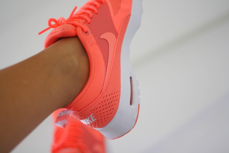 nike air max thea atomic pink