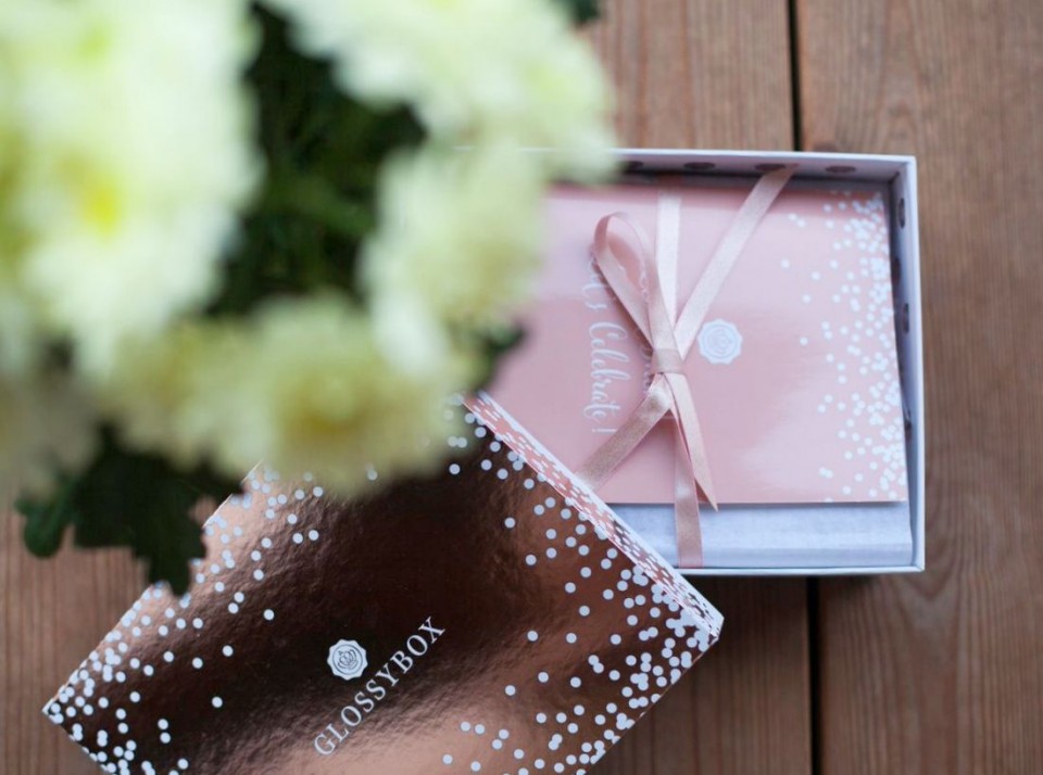 Glossybox_Christmas_Edition_2015_1